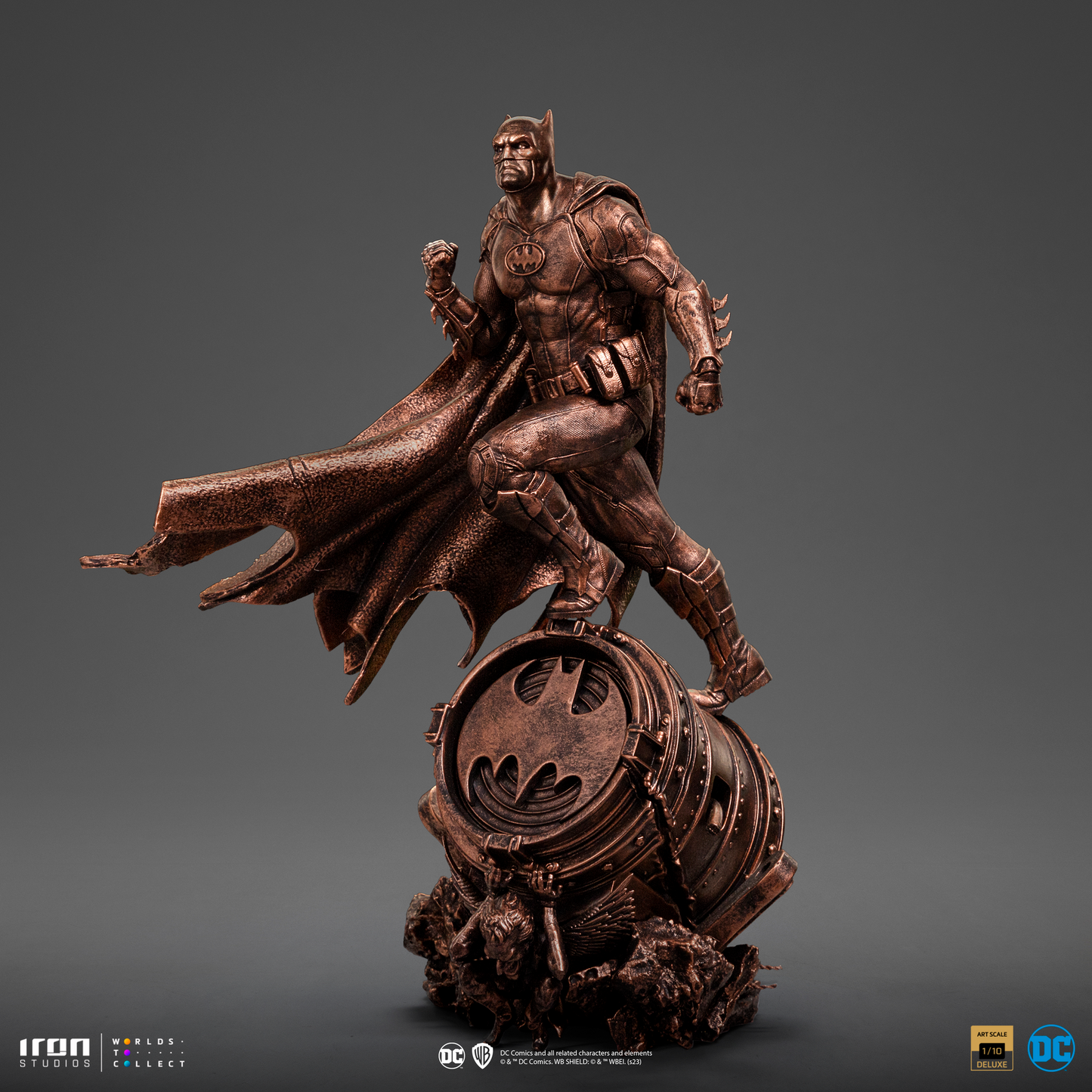 Batman Deluxe Statue (Bronze Version) - DC Comics - Art Scale 1/10