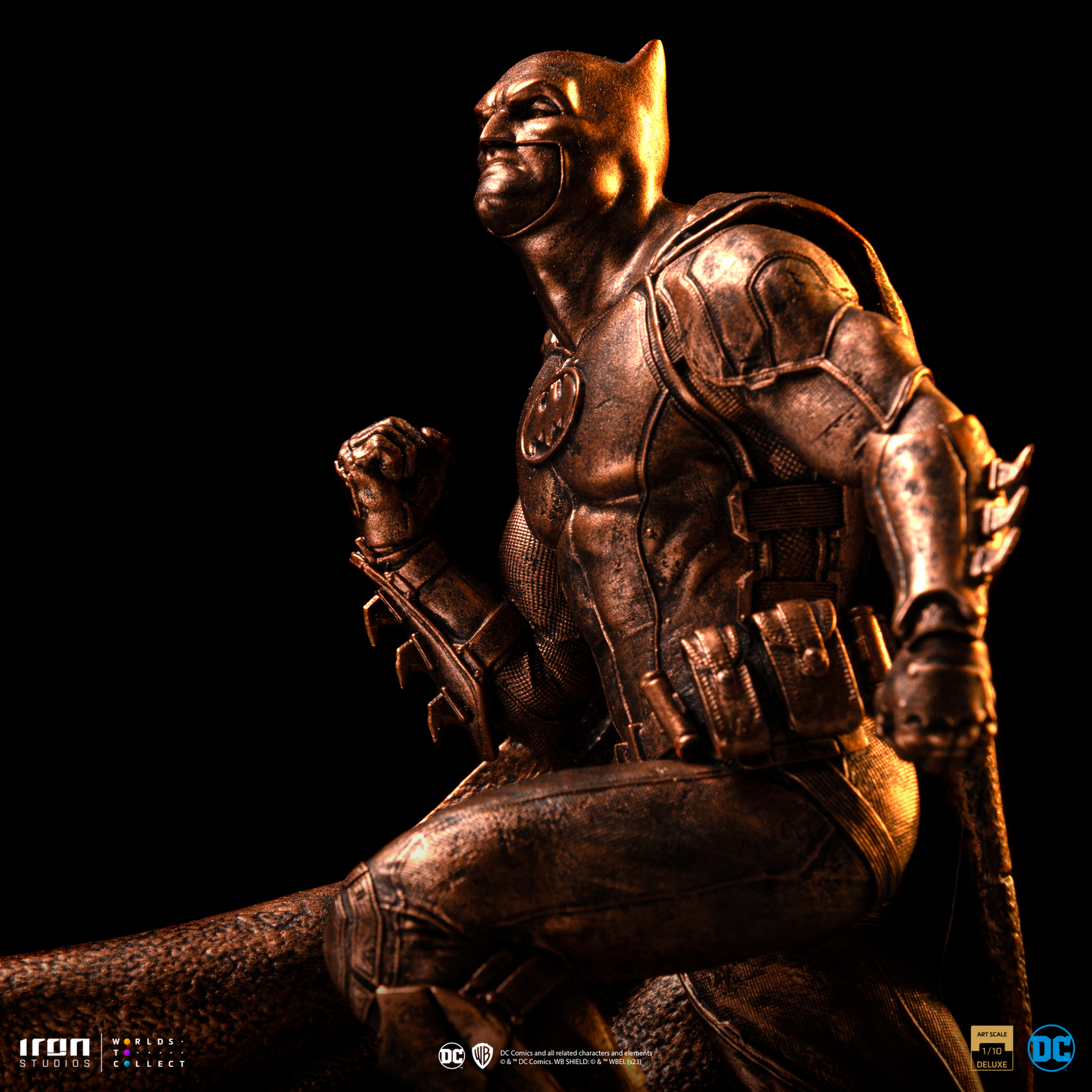 Batman Deluxe Statue (Bronze Version) - DC Comics - Art Scale 1/10