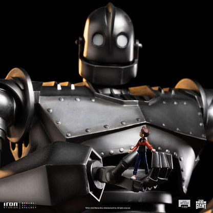 Statue Iron Giant and Hogarth Hughes - The Iron Giant - Demi Scale 1/20 - Alien
