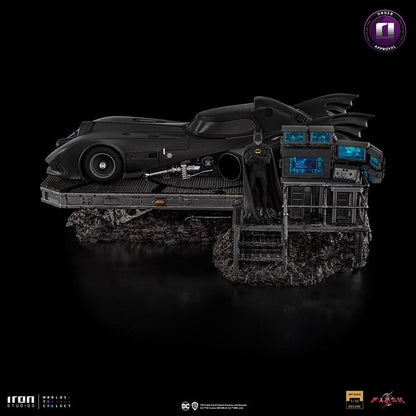 Statue Batmobile Deluxe - The Flash Movie - Art Scale 1/10 - DC Comics