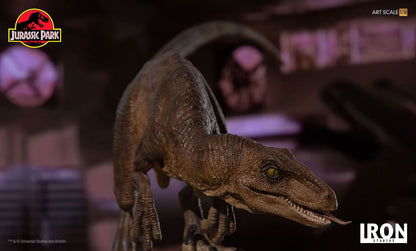 Statue Kauernder Velociraptor - Jurassic Park - Art Scale 1/10