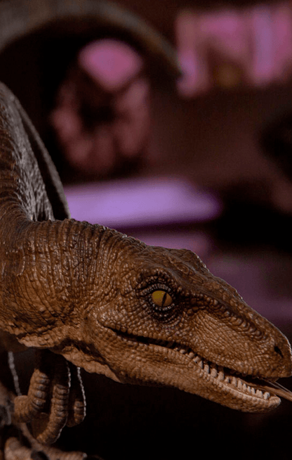 Statue Kauernder Velociraptor - Jurassic Park - Art Scale 1/10