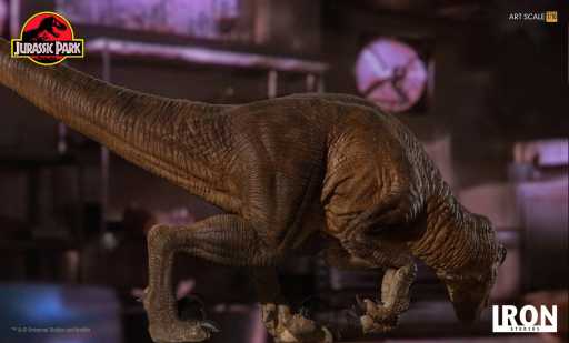 Statue Kauernder Velociraptor - Jurassic Park - Art Scale 1/10