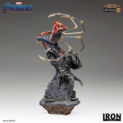 Statue Iron Spider Vs Outrider - Avengers: Endgame - Art Scale - Marvel Comics