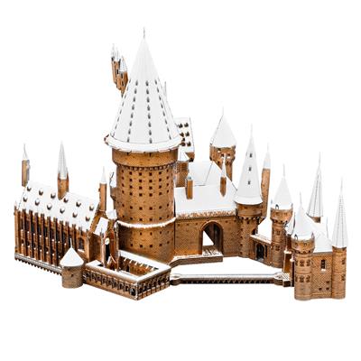 MetalEarth: ICONX - HARRY POTTER/HOGWARTS DANS LA NEIGE 16.89x12.90x11.43cm, maquette 3D en métal avec 4 feuilles multicolorées, en boîte 13,5x22x2cm, 14+
