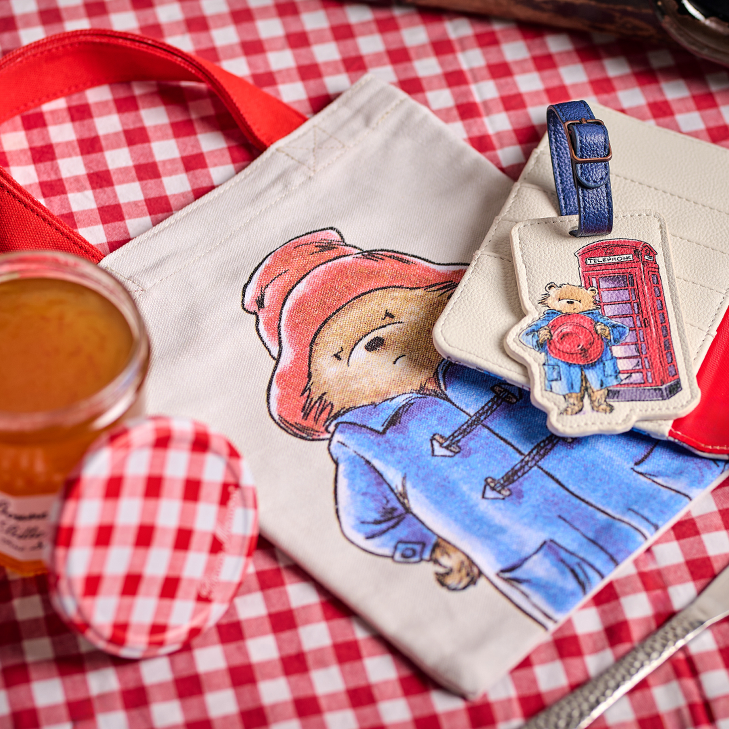 Paddington small tote bag - stern look