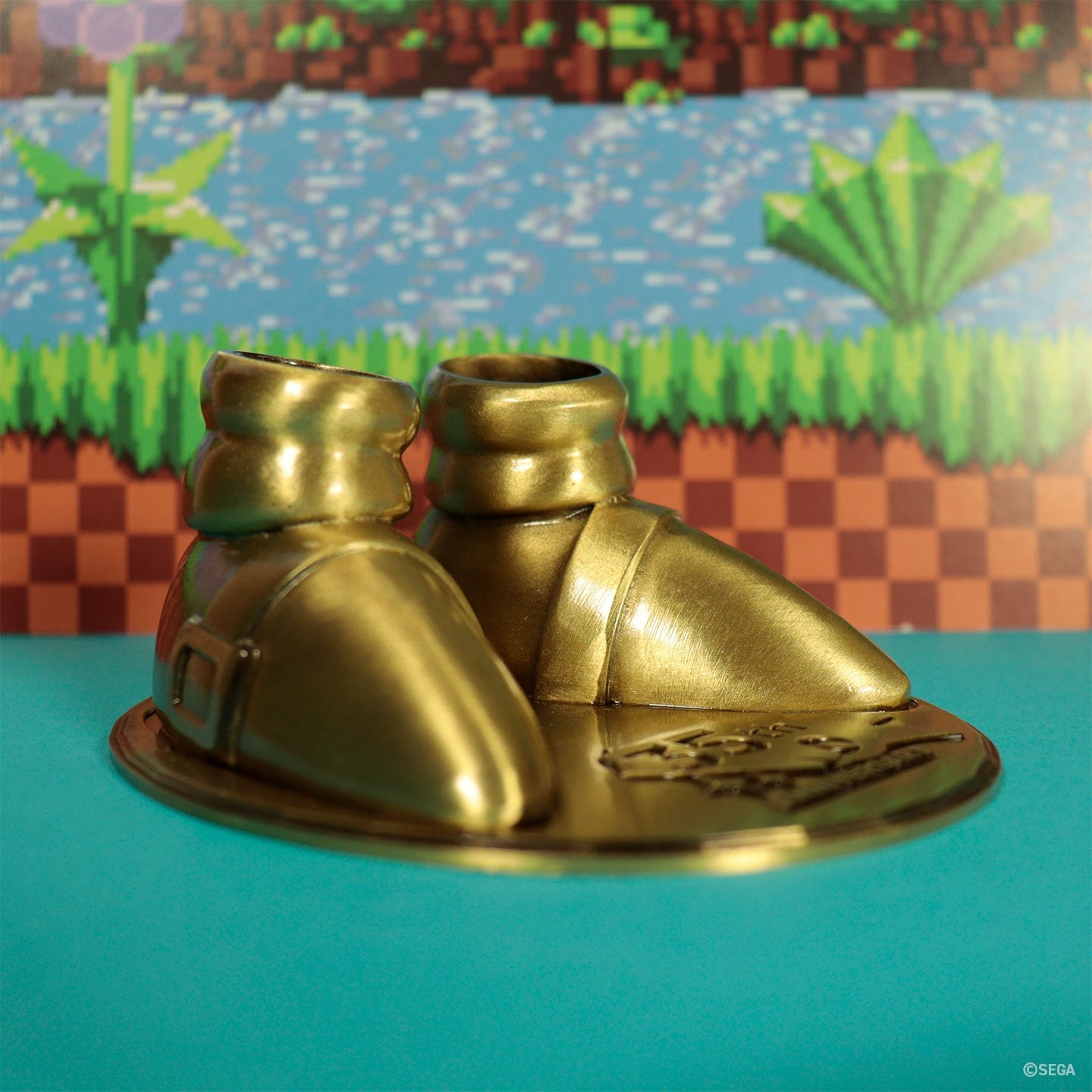 Sonic the Hedgehog – Limited Edition 35th Anniversary Metal Boot Replicas