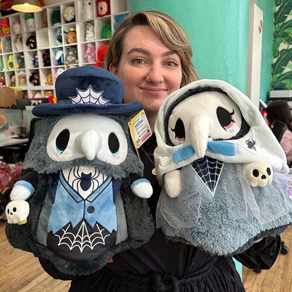 Peluche Mini Squishable – Infirmière de la Peste Hantée