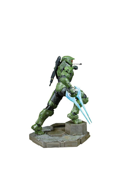 Master Chief &amp; Grappleshot Statuette - PRE-ORDER*