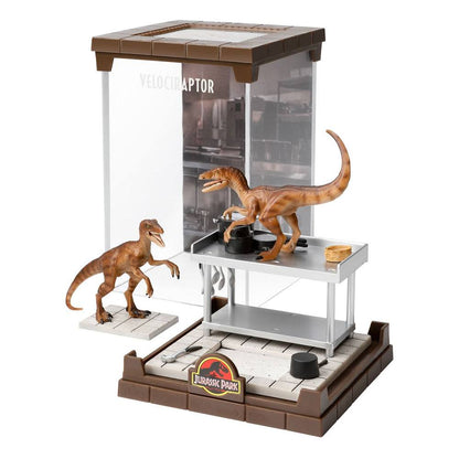 Jurassic Park Diorama - Velociraptor 